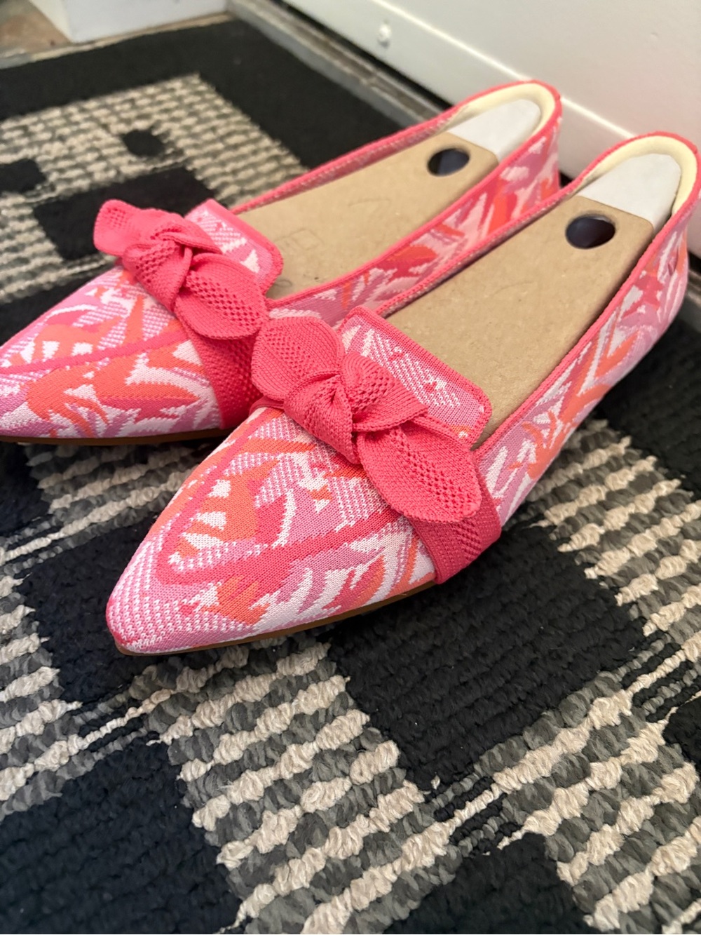 Pointed Coral Pink Patterned Flats with Bow Accent